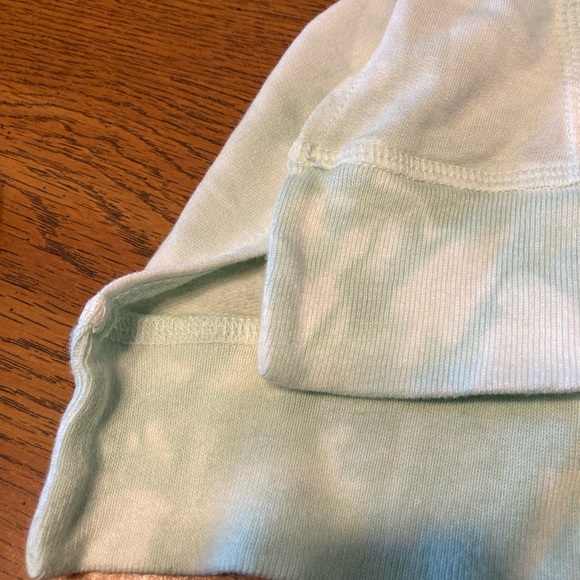 Found Los Angeles Women’s Sweatshirt. - Picture 4 of 7